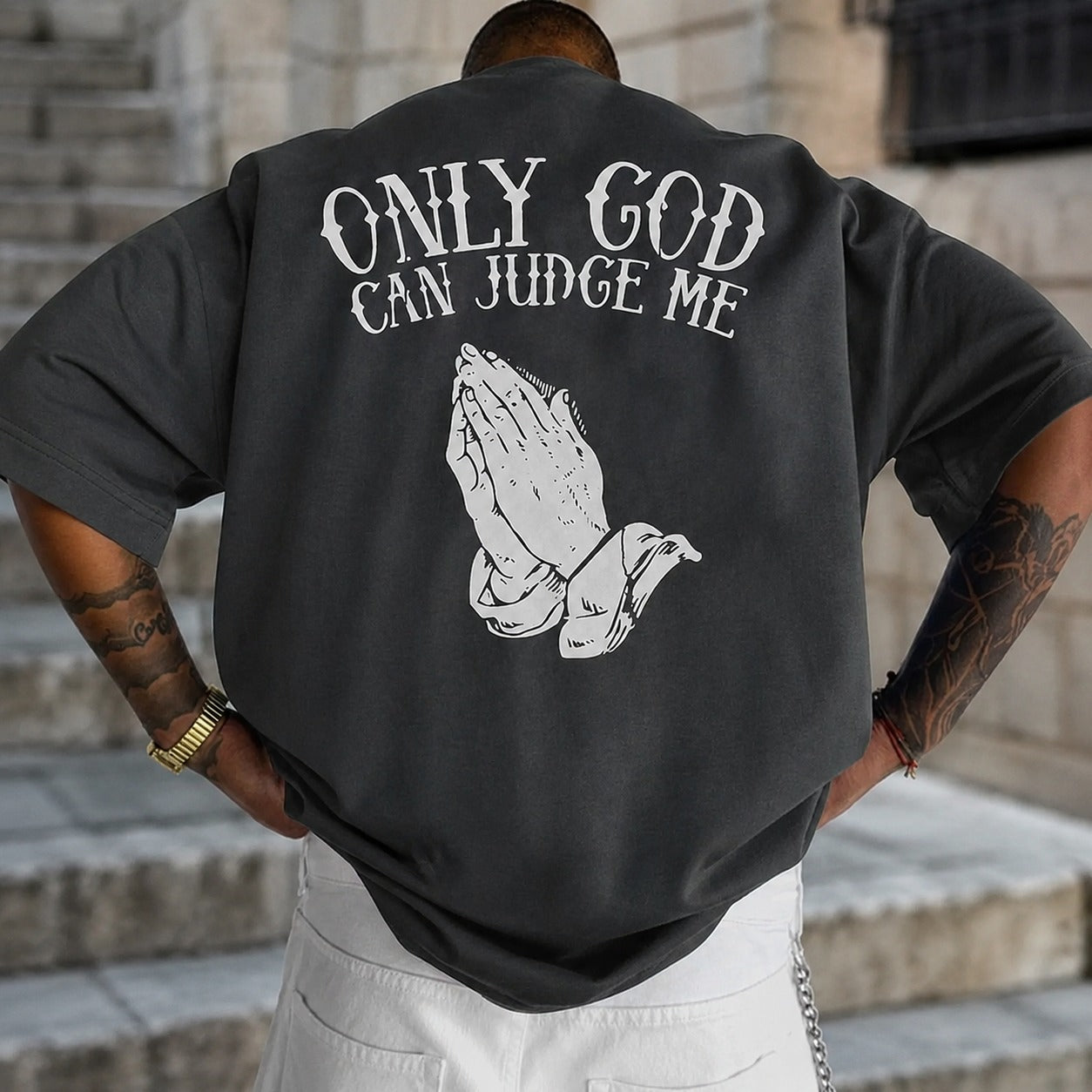 Camiseta Caleb™ com Caimento Oversized e Estampa Marcante