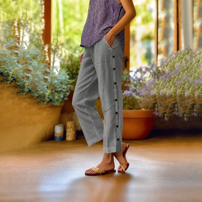 Calça Eloáh™ Cropped em Linho de Algodão com Botões Laterais Elegantes
