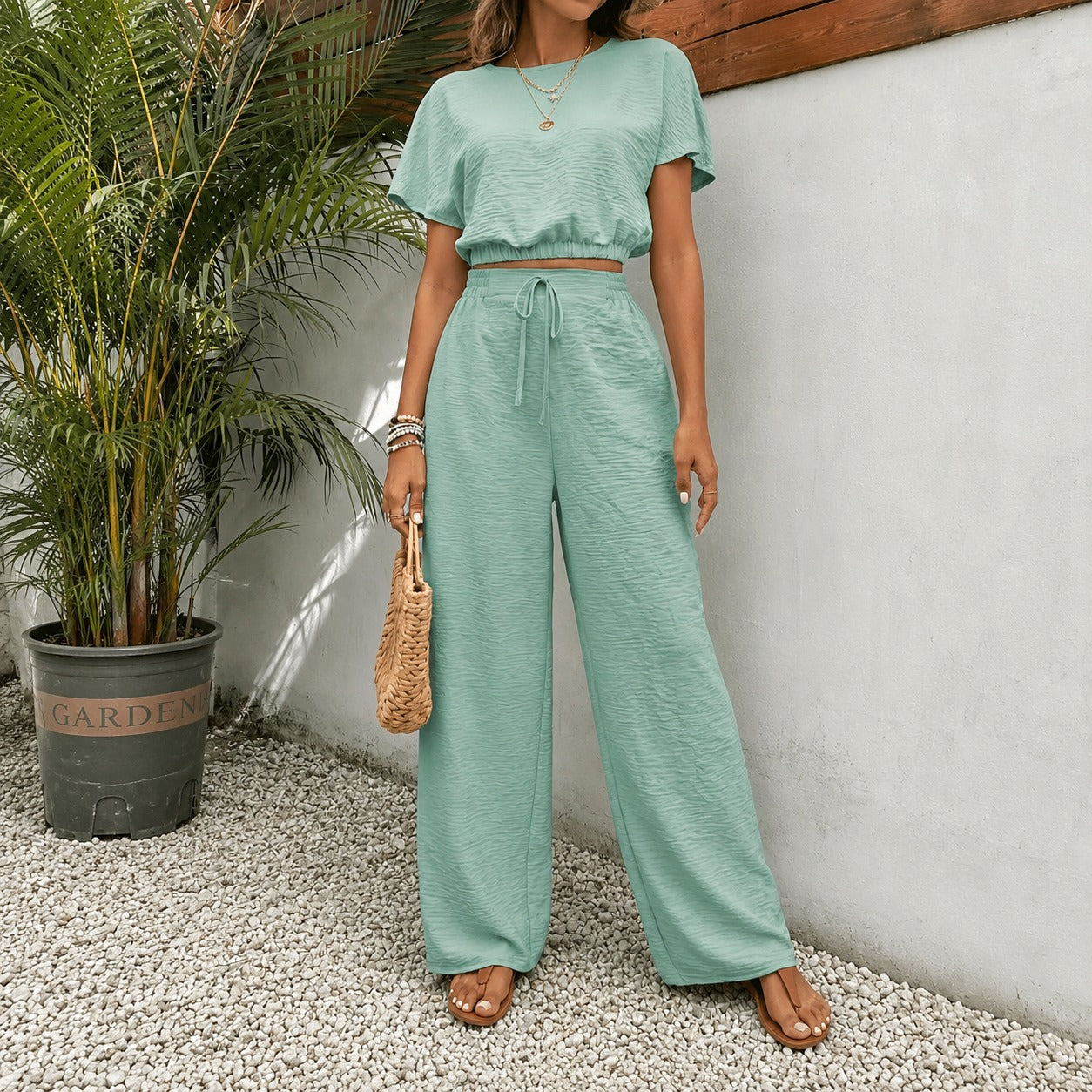 Conjunto Juliette™ em Viscose Premium com Blusa Cropped