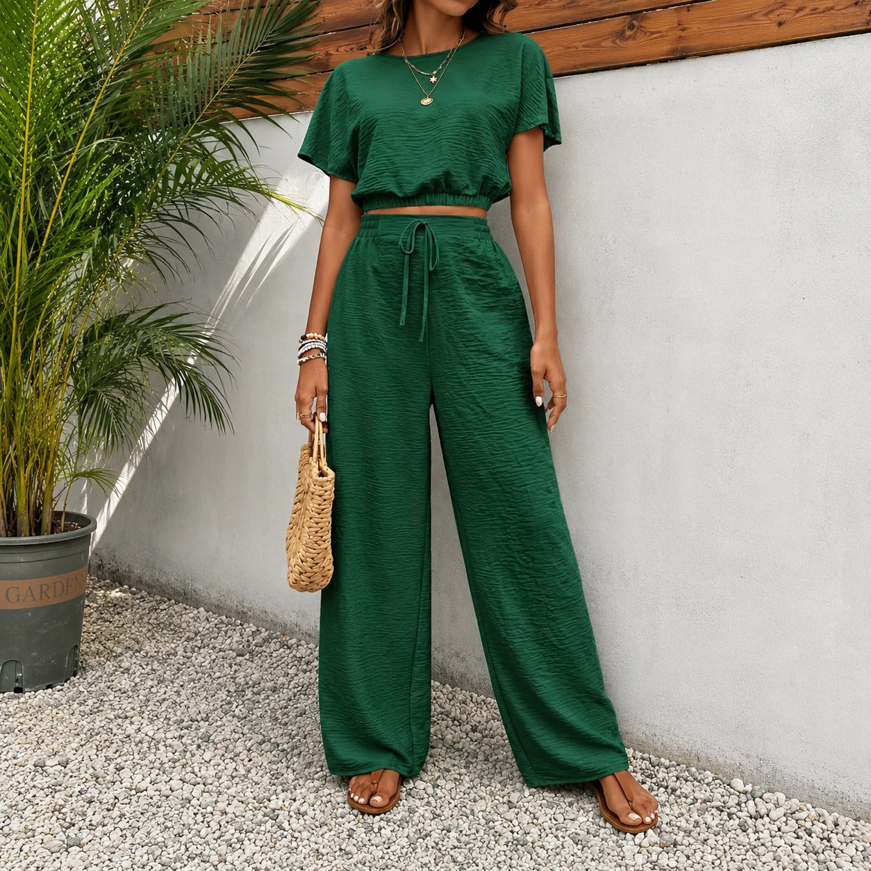 Conjunto Juliette™ em Viscose Premium com Blusa Cropped