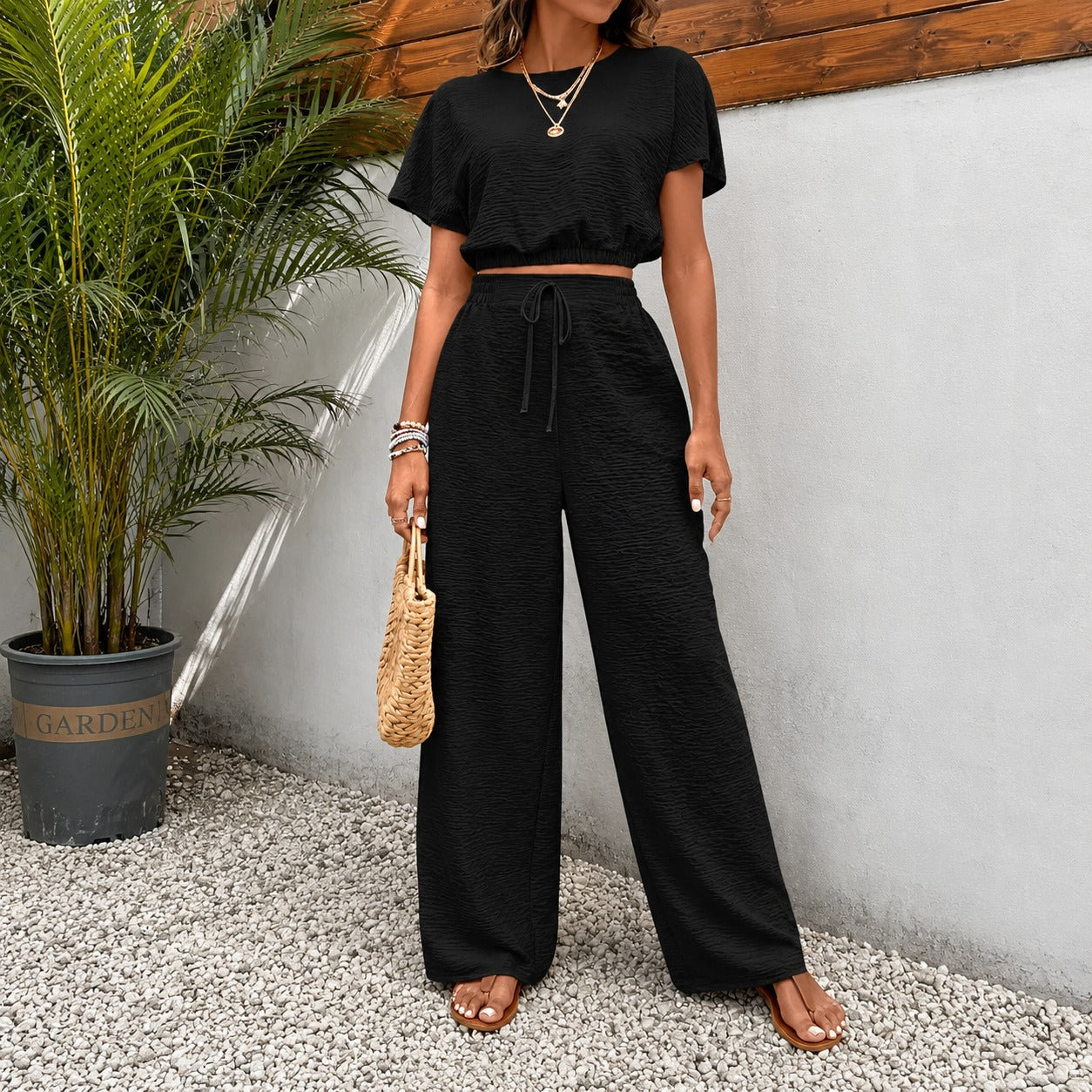 Conjunto Juliette™ em Viscose Premium com Blusa Cropped