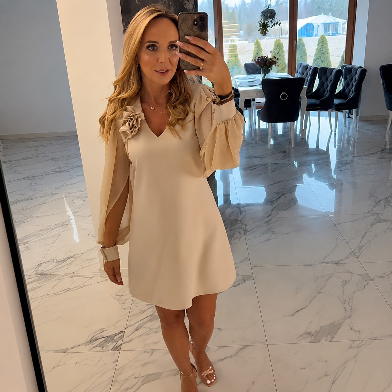Vestido Oriana™ com Flor Decorativa e Mangas Bufantes