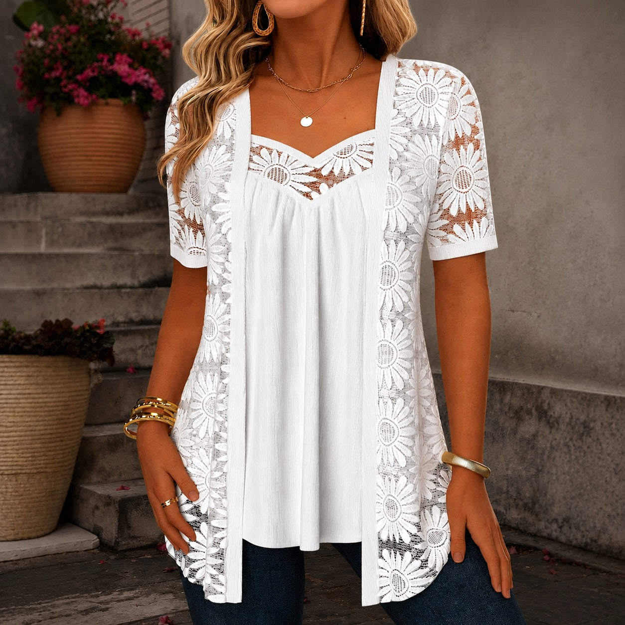 Blusinha Nadia™ em Linho Misto com Design Sobreposto Rendado