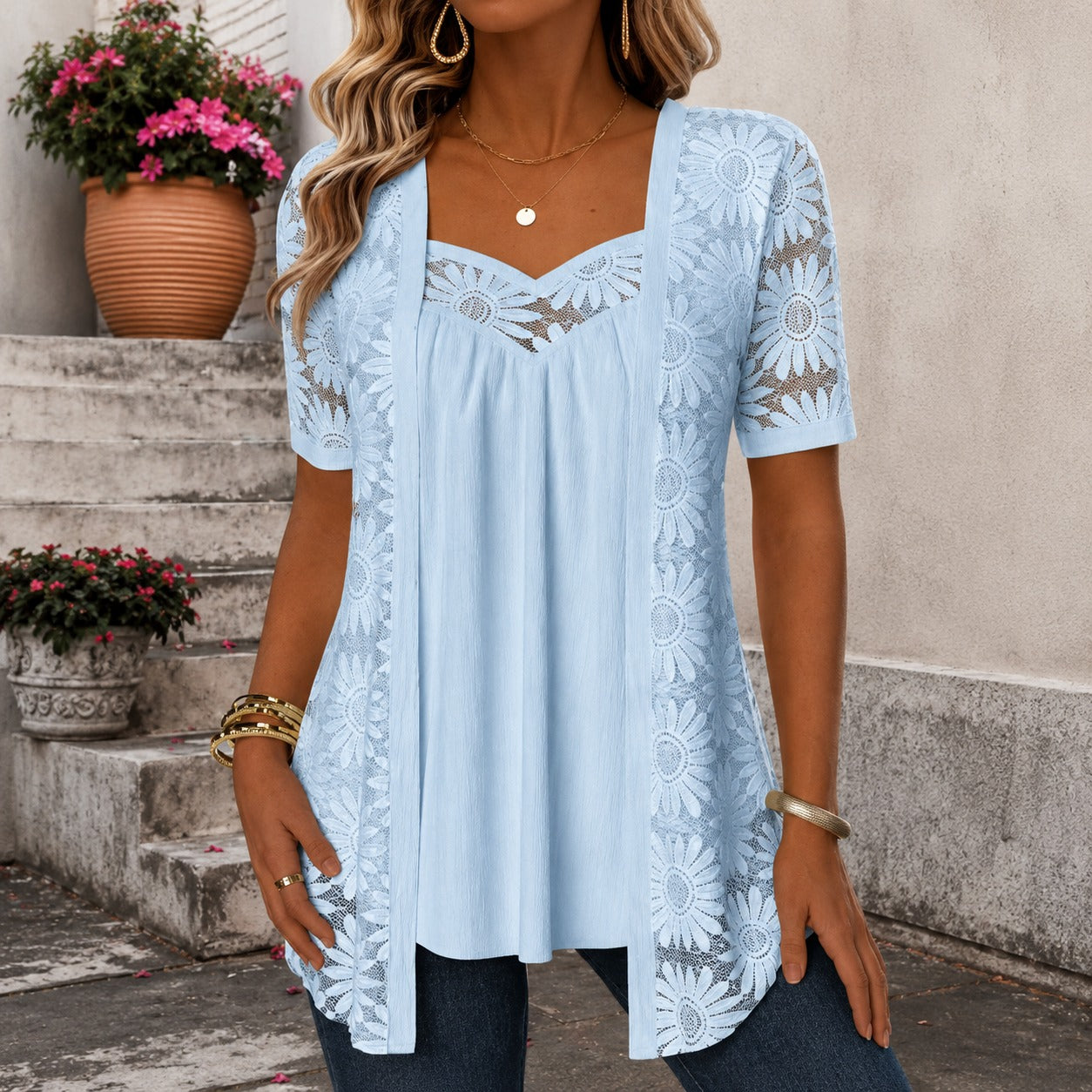 Blusinha Nadia™ em Linho Misto com Design Sobreposto Rendado