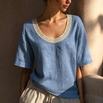 Blusinha Maira™ em Linho e Algodão com Decote em Crochê / Charme e Delicadeza Em Cada Detalhe