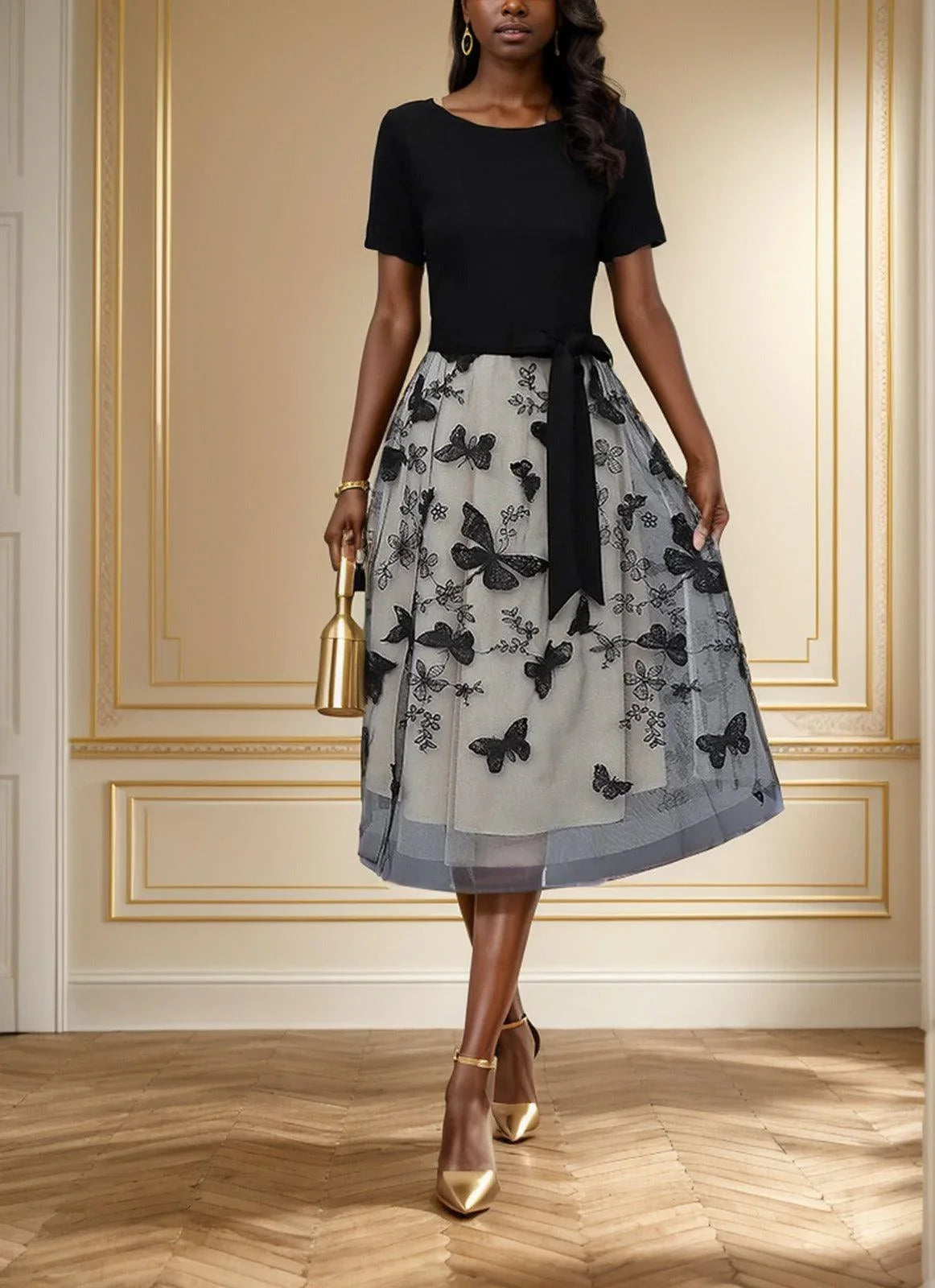 Vestido Dupla Camada Belleza™ com Detalhes de Borboleta / Elegância e Sofisticação em Cada Camada!