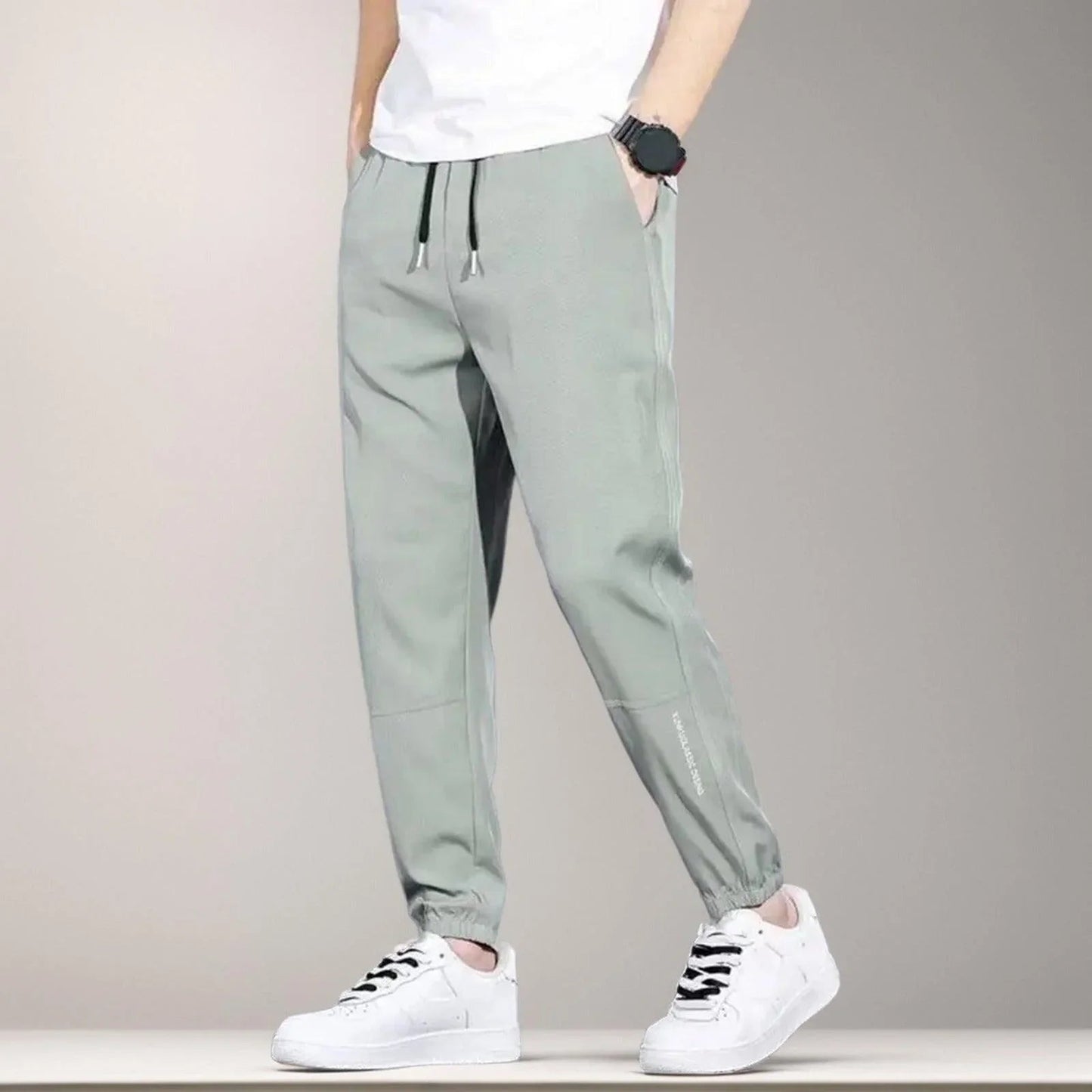 Calça Jogger Legolas™ em Seda Gelo / Leveza, Conforto e Estilo para o Seu Dia a Dia!