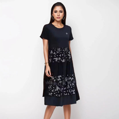 Vestido Flor d'Amore™ Dupla Camada / Estampa Floral com Renda Delicada: Elegância e Conforto Atemporal!