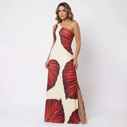 Vestido Longo Yara™ em Viscose Rústica com Fenda Lateral e Decote Assimétrico