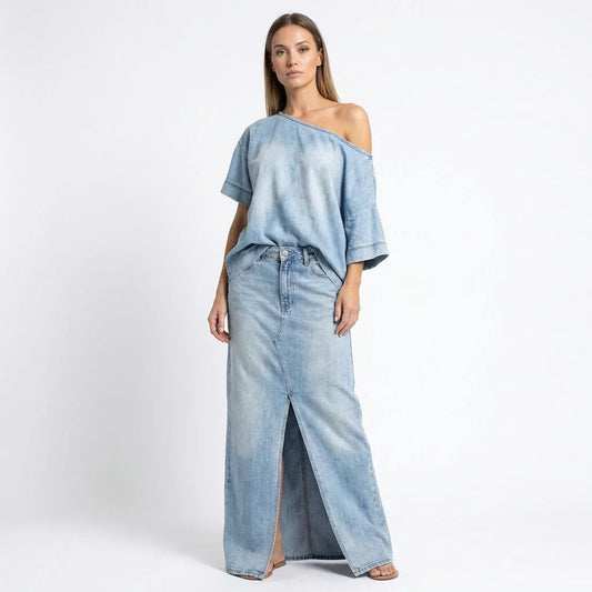 Conjunto Capri Bleu™ com Blusa Assimétrica  e Saia em Jeans Leve