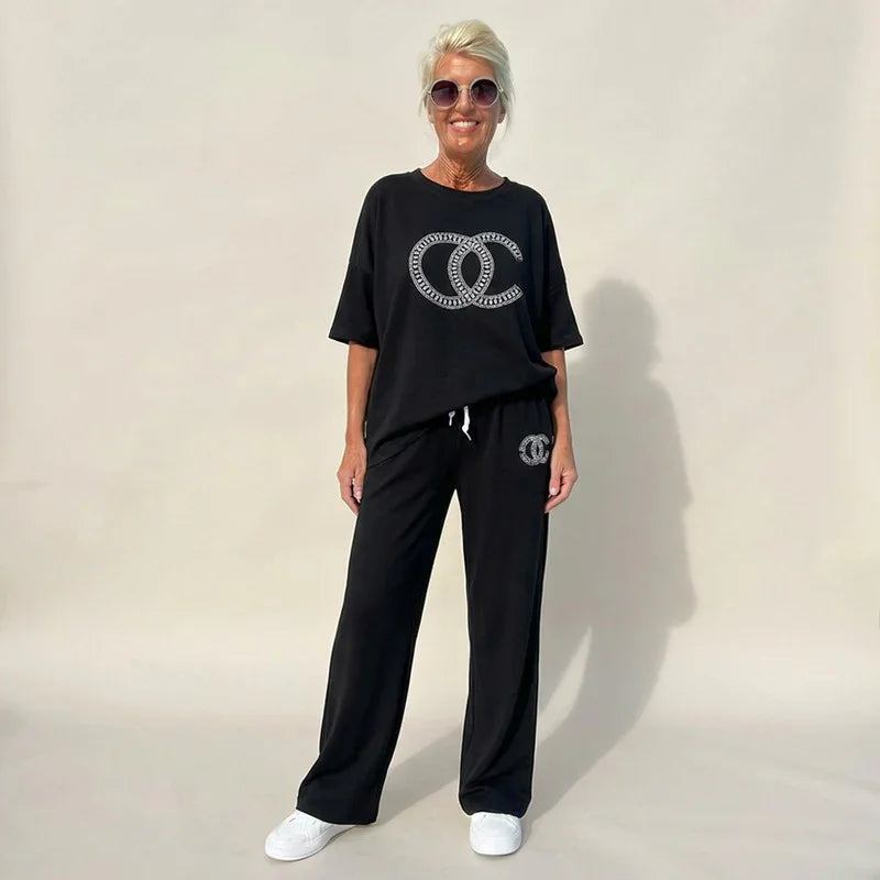 Conjunto Madame Clarice™ em Malha Confort com Detalhes em Cristais Elegantes