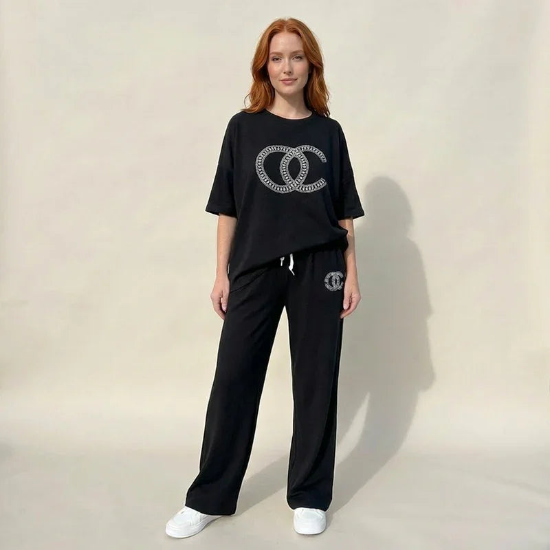 Conjunto Madame Clarice™ em Malha Confort com Detalhes em Cristais Elegantes