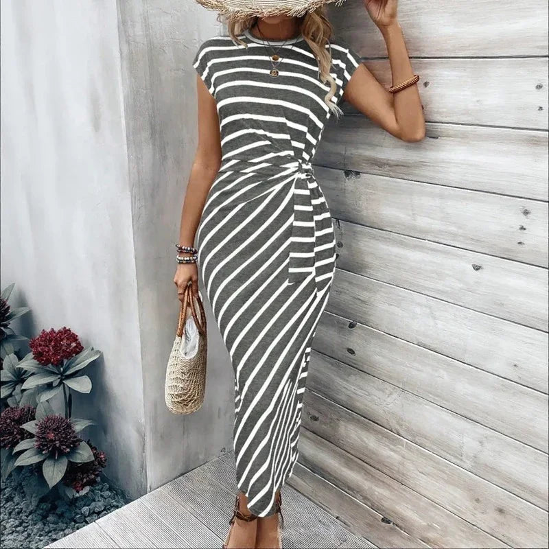 Vestido Dolce Riviera™ com Listras Elegantes e Amarração Lateral