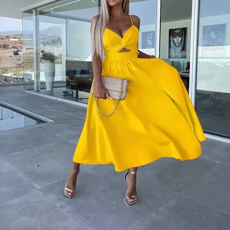 Vestido Fiora™ com Recorte Delicado e Fenda Elegante