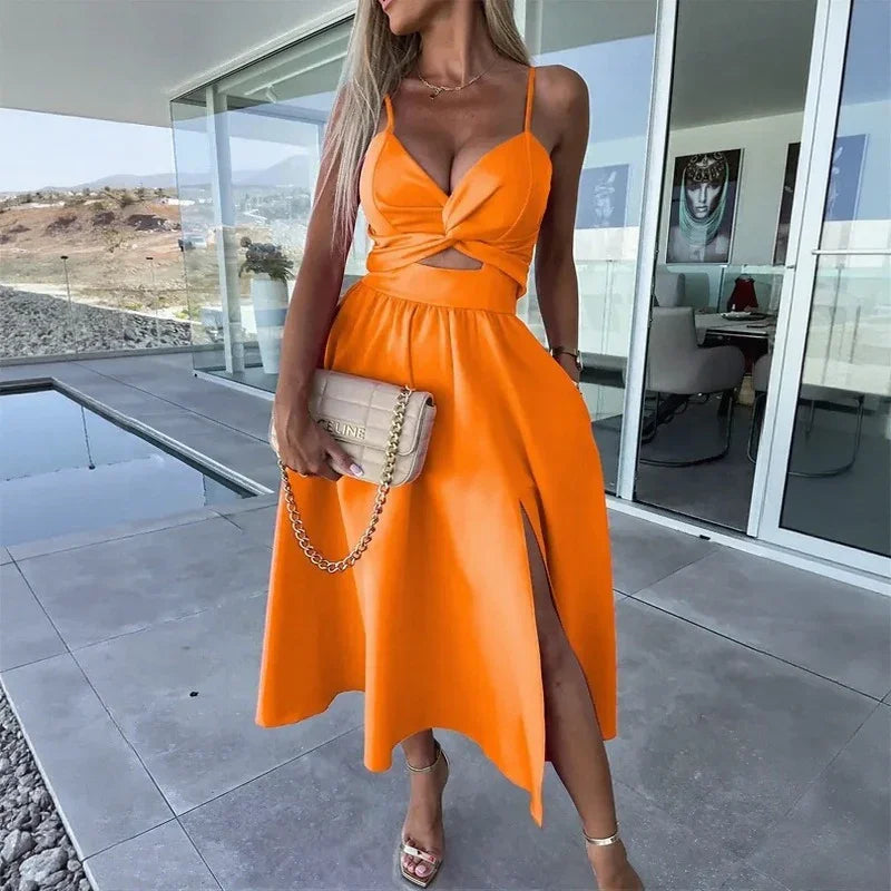 Vestido Fiora™ com Recorte Delicado e Fenda Elegante