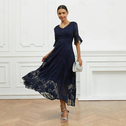 Vestido Celira™ com Design Floral Sofisticado