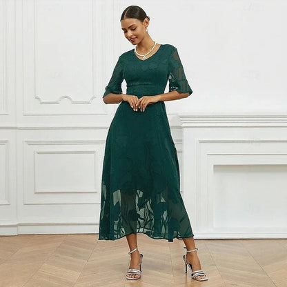 Vestido Celira™ com Design Floral Sofisticado
