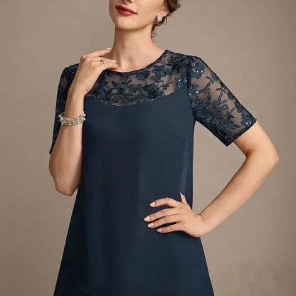 Vestido Monéa™ com Renda e Camadas Elegantes