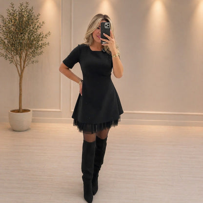 Vestido Delvane™ com Brilho Sutil e Toque Premium