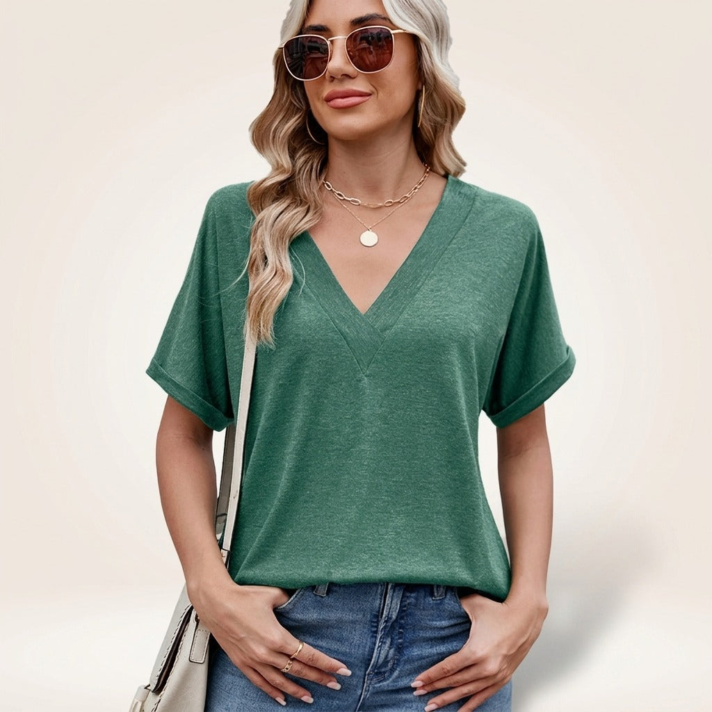 Blusa Elvara™ com Decote V e Estilo Atemporal