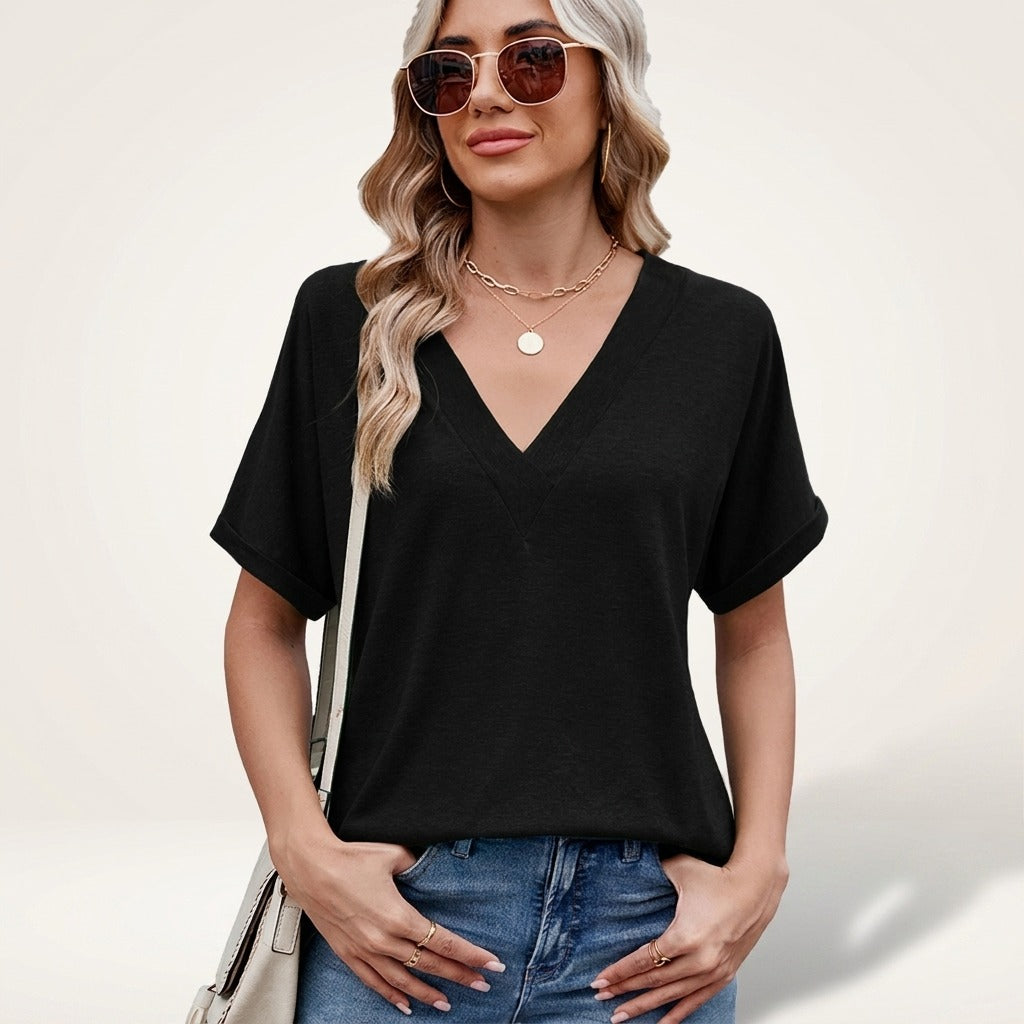 Blusa Elvara™ com Decote V e Estilo Atemporal