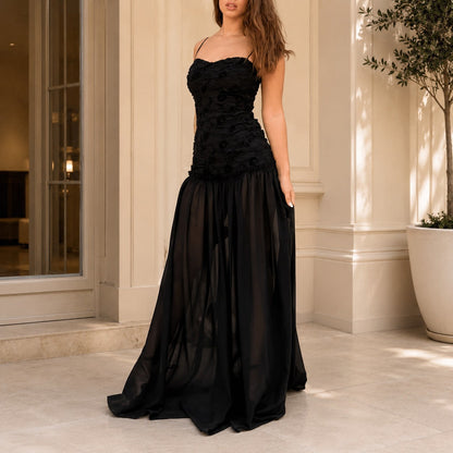 Vestido Roselle™ com Aplicações Florais e Caimento Elegante