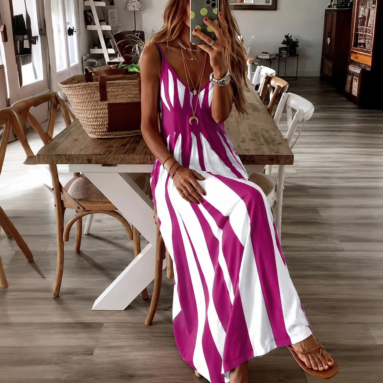 Vestido Calenna™ com Listras Verticais e Decote V