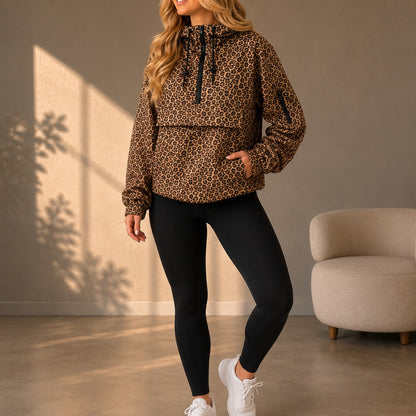 Jaqueta Savara™ com Capuz Ajustável, Estampa Animal Print e Bolso Canguru
