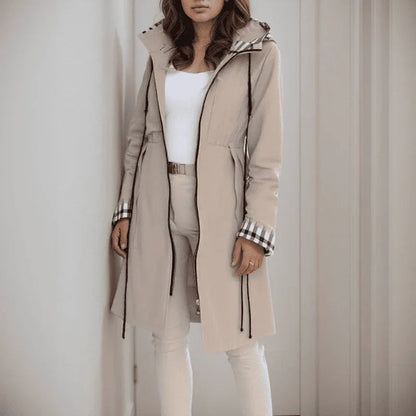 Casaco Cambridge™ com Recortes Urbanos e Detalhes Premium / Um Toque Britânico no Seu Visual de Inverno!