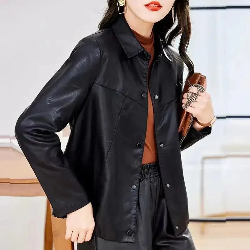 Jaqueta de Couro Donna Vintage: Elegância e Estilo Atemporal em Cada Detalhe!