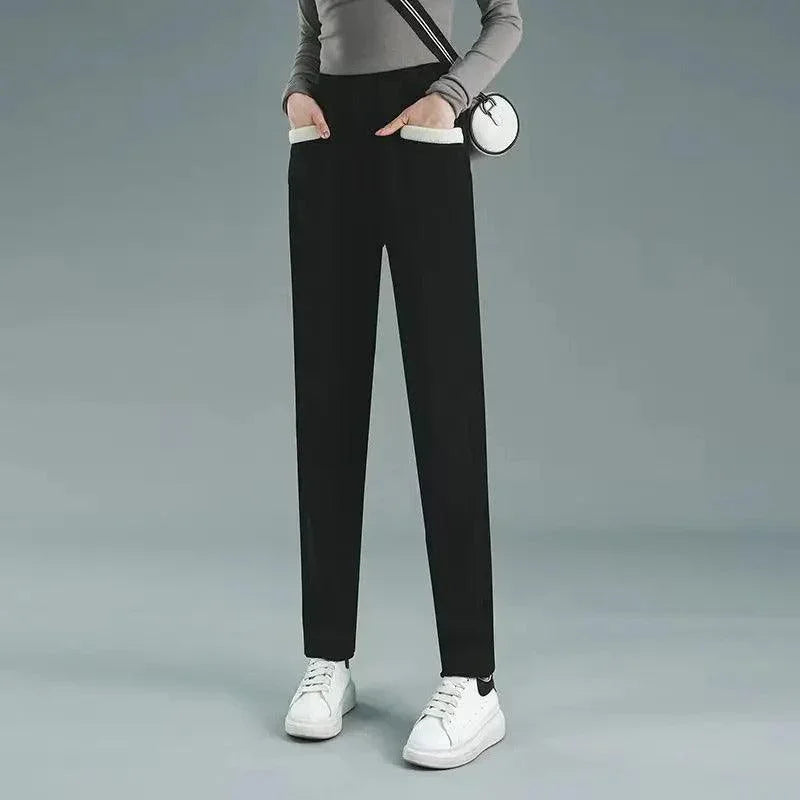 Calça BelleChic™ em Cotelê Aveludado / Estilo, Charme e Conforto para a Mulher Moderna!