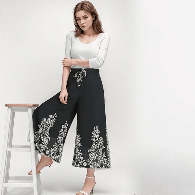 Calça Saia Jasmine™ com Design Floral em Chiffon / Estilo e Versatilidade com um Toque de Natureza!