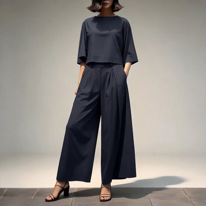 Conjunto Sofia™ com com Blusa Cropped Soltinha e Calça Saia de Cintura Alta