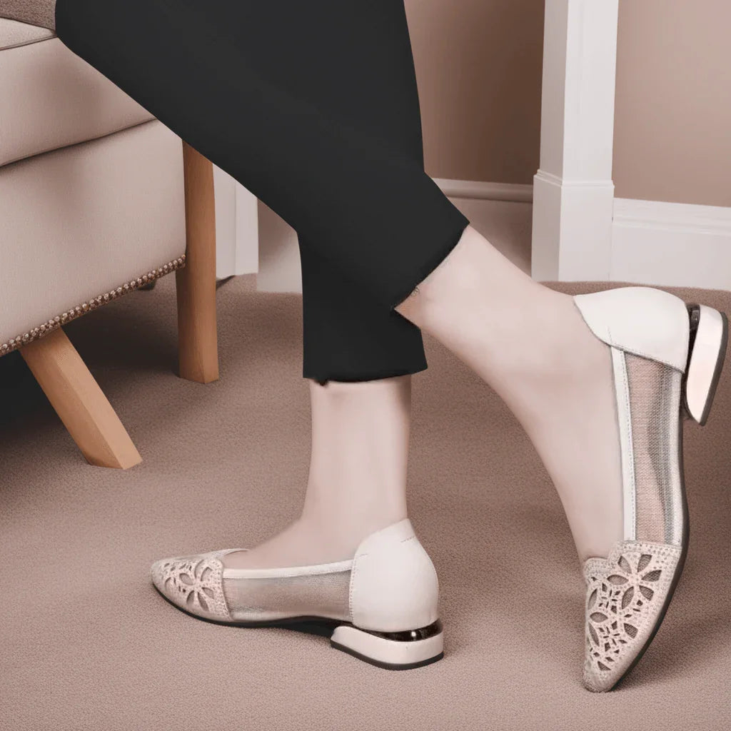 Sapato Eva™ com Strass e Renda / Seus Passos Com a Mais Pura Elegância e Sofisticação